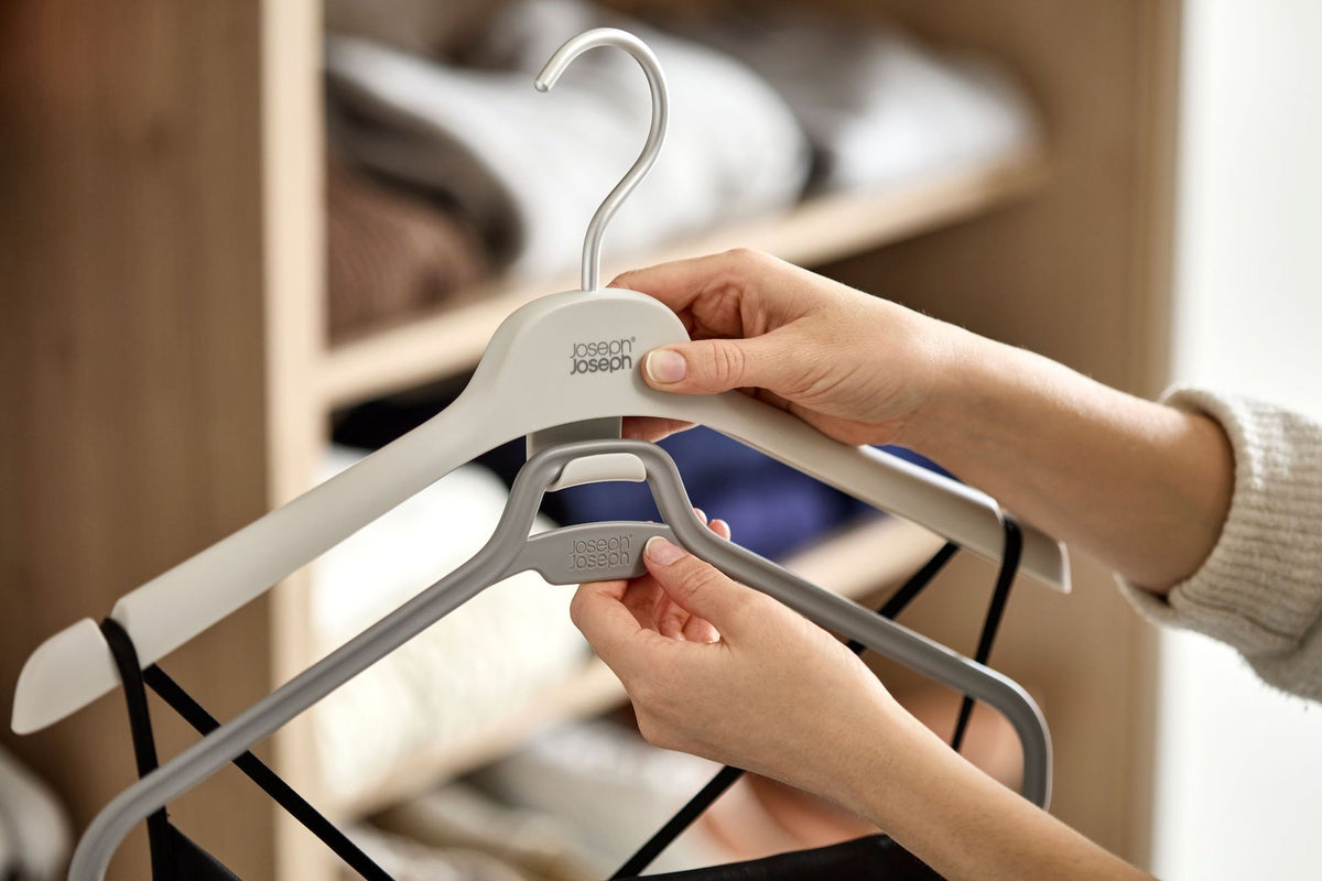Orderly Long Garment Hangers, 4-pk A6N3 - product image 4
