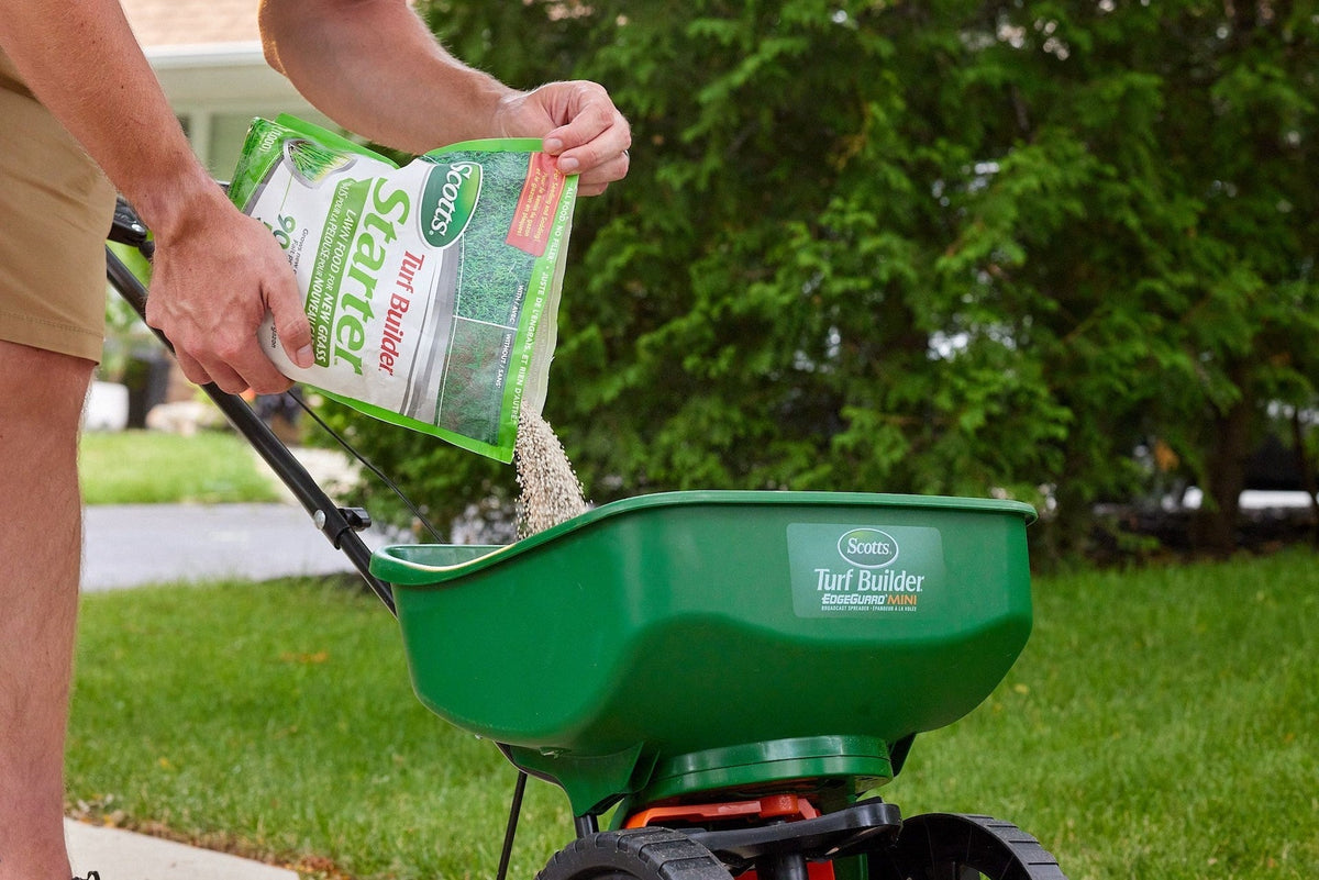 Turf Builder Starter Lawn Fertilizer, 24-25-4 For New Grass, 320-m2 W0I5 - product image 2