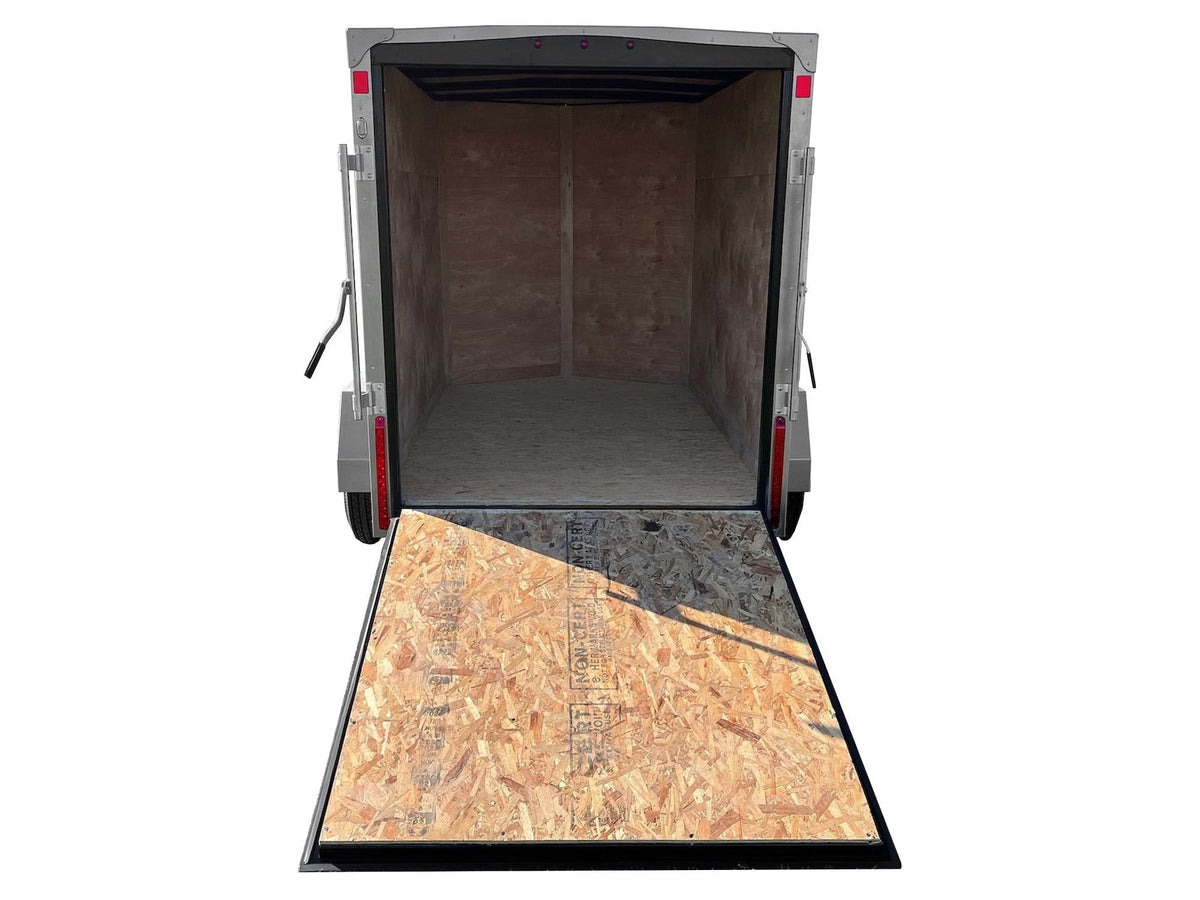 5 x 8-ft Enclosed Trailer with Ramp Door, White Y0L7 - product image 3