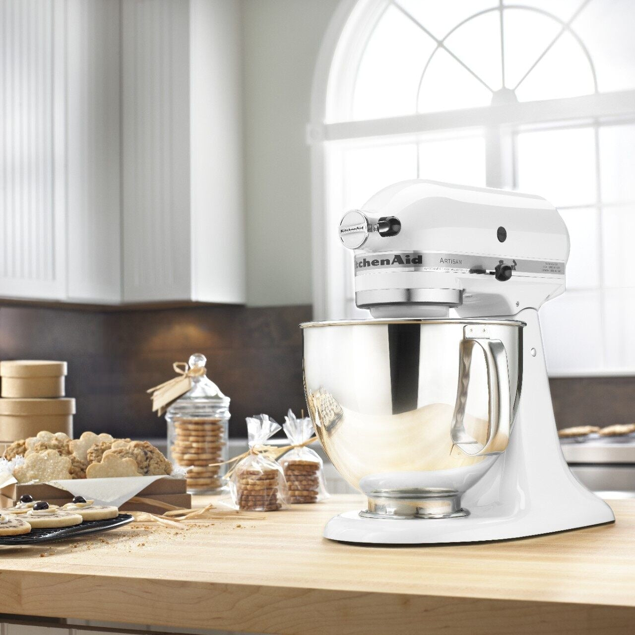 Artisan Series 5-Quart Tilt-Head Stand Mixer, White Y1J2 - product image 6