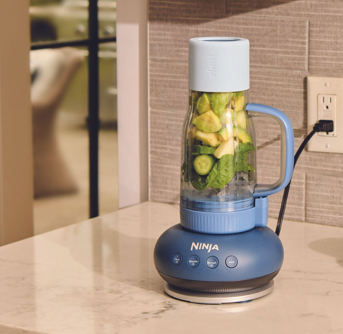 BlendBOSS Tumbler Blender with 26-oz Travel Tumbler X1X3 - product image 3