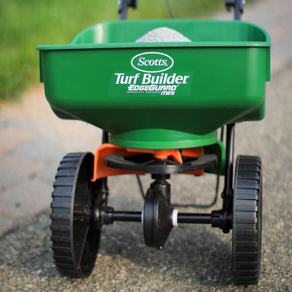 Turf Builder PRO Lawn Fertilizer, 800-m2 K6S5 - product image 5